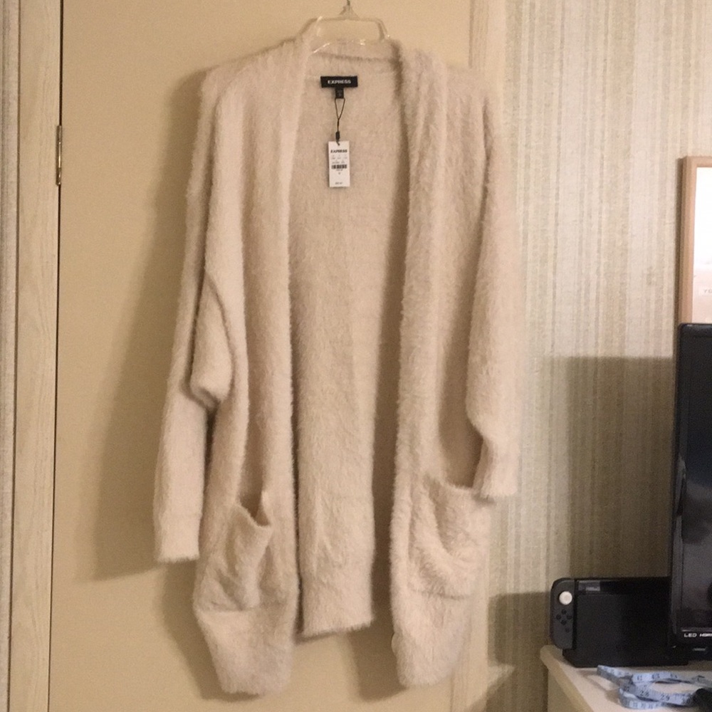 NWT soft plush wrap price firm